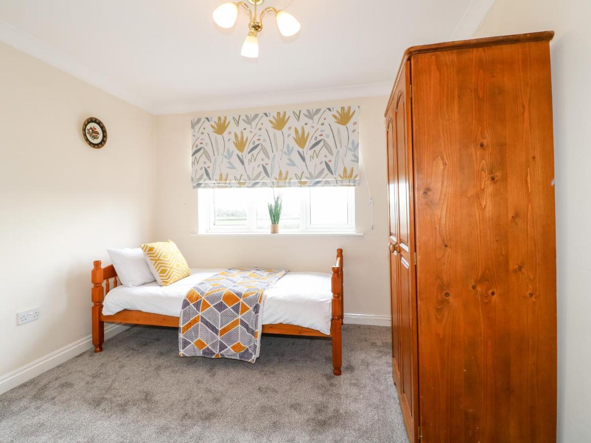 Tixall Manor Farm Stafford Ngoại thất bức ảnh