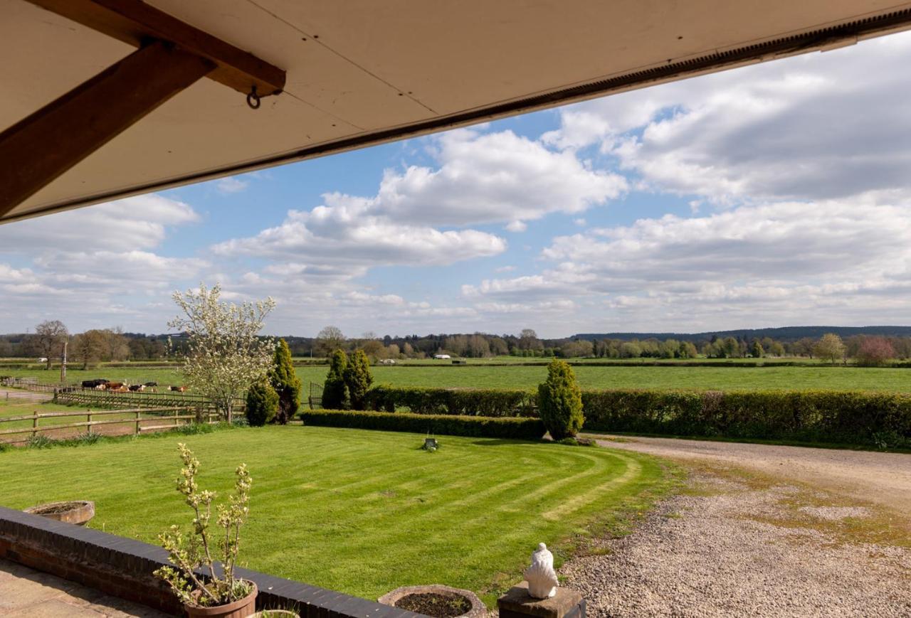 Tixall Manor Farm Stafford Ngoại thất bức ảnh