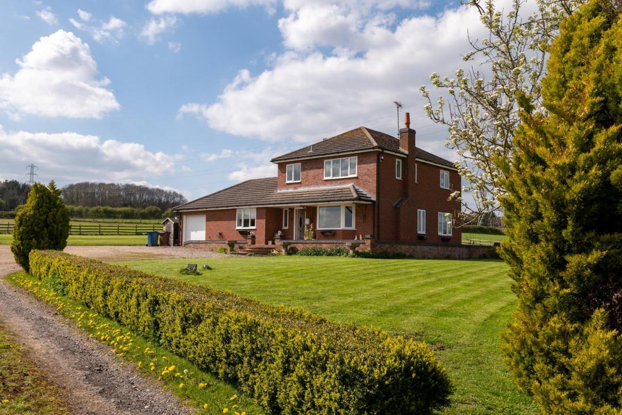 Tixall Manor Farm Stafford Ngoại thất bức ảnh