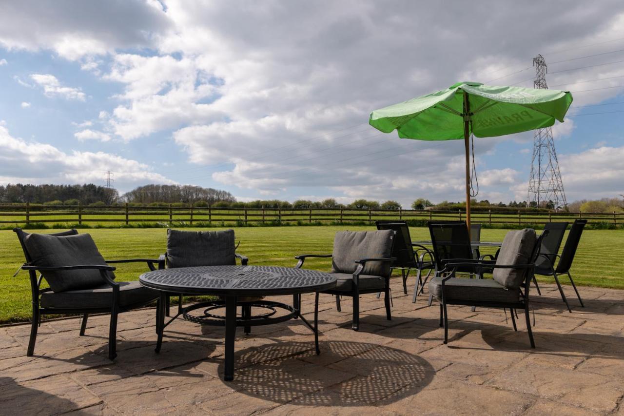 Tixall Manor Farm Stafford Ngoại thất bức ảnh