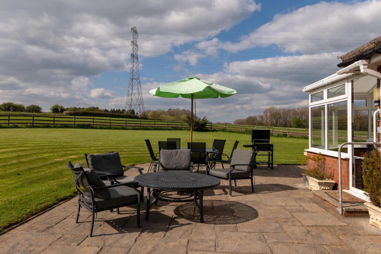 Tixall Manor Farm Stafford Ngoại thất bức ảnh