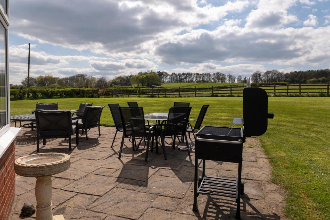 Tixall Manor Farm Stafford Ngoại thất bức ảnh