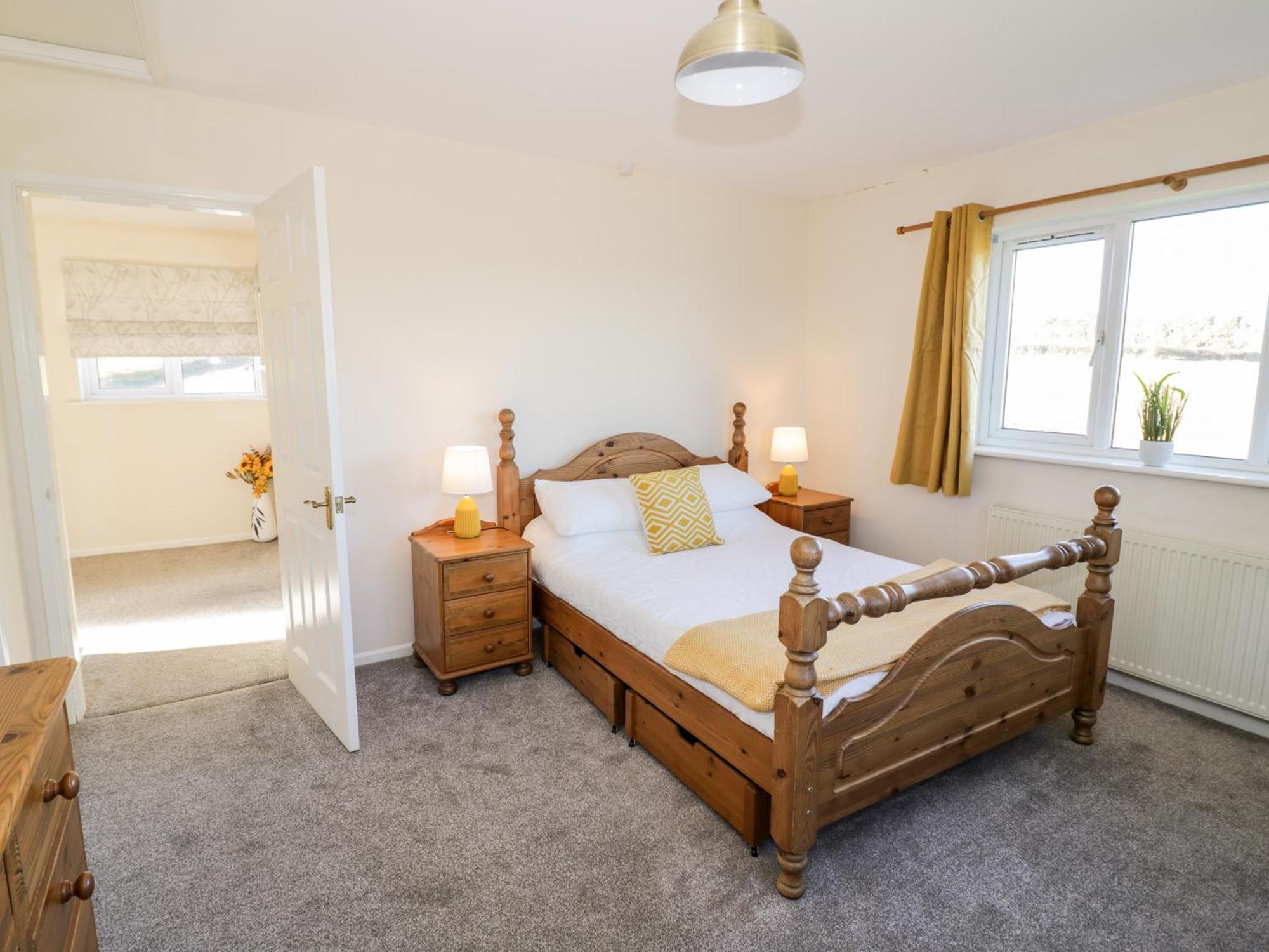 Tixall Manor Farm Stafford Ngoại thất bức ảnh